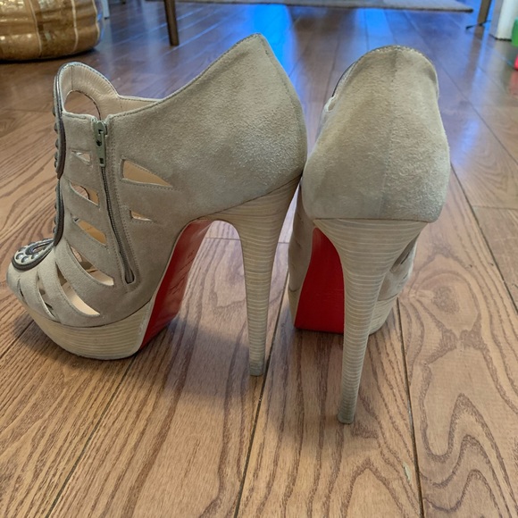 christian louboutin heels - Picture 4 of 5